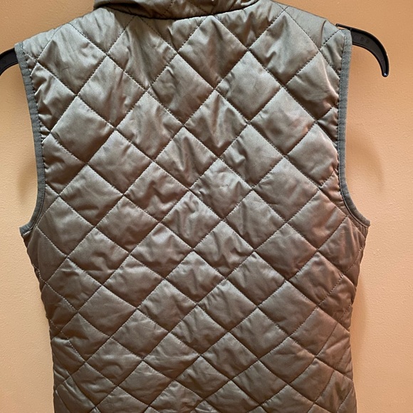 Women’s light weight vest jacket - Picture 2 of 3